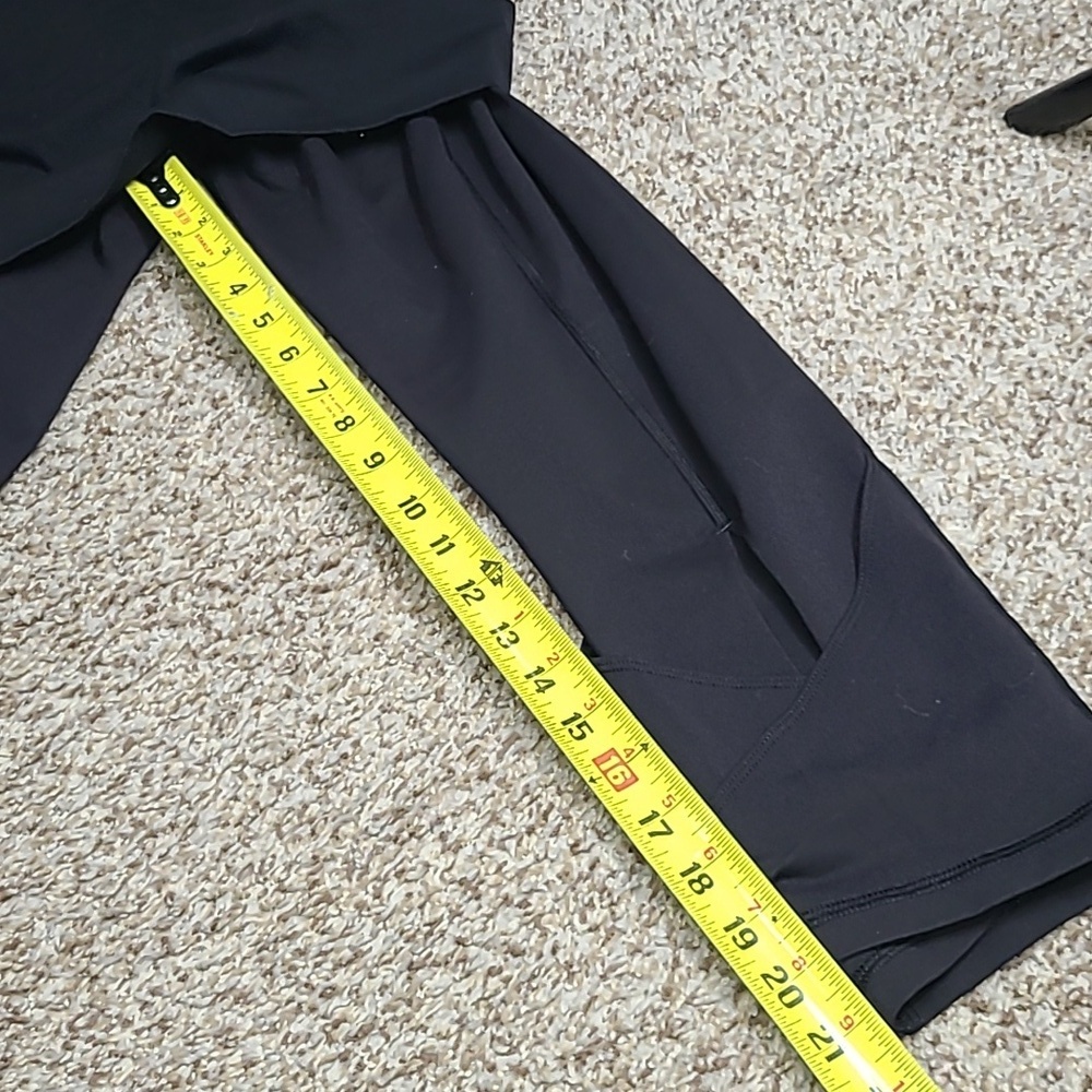 Lululemon Athletica Crop Leggins with Skirt Overlay - Picture 8 of 8